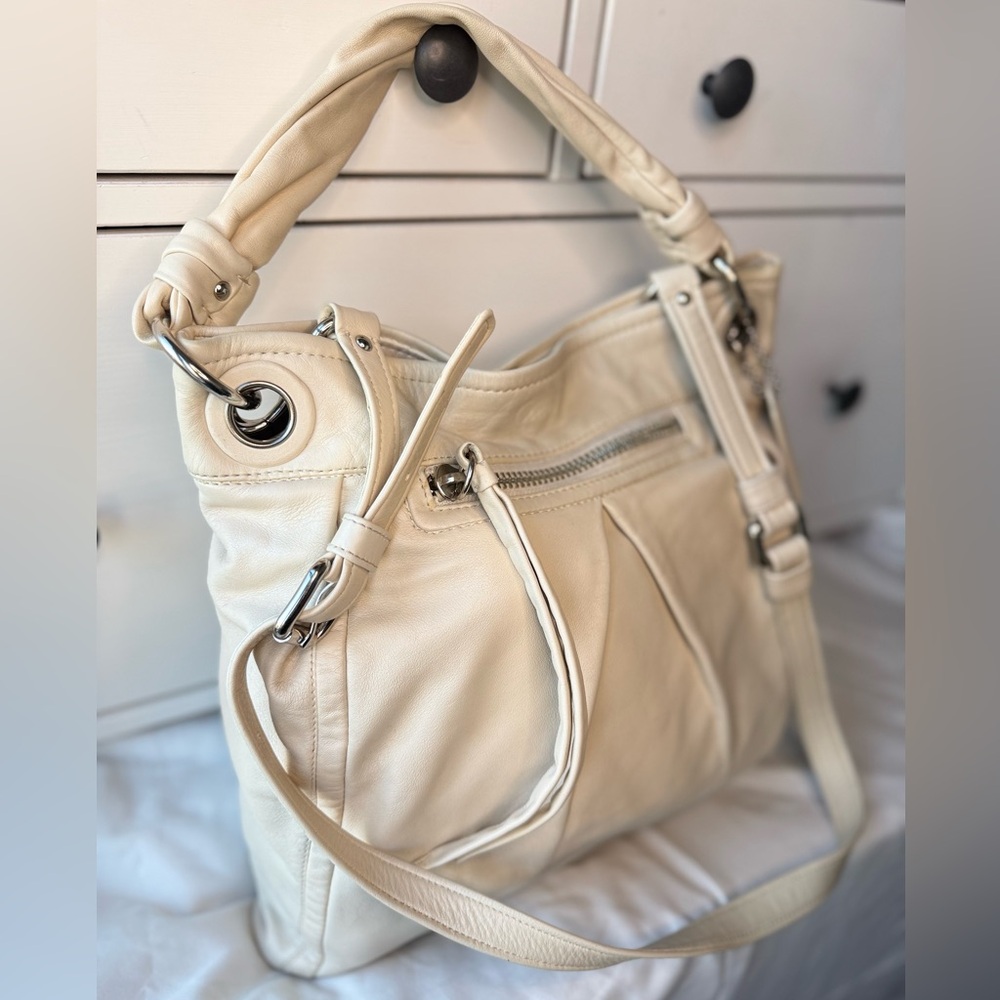 Coach women’s Leather Ivory Shoulder Crossbody Bag Silver Hardware